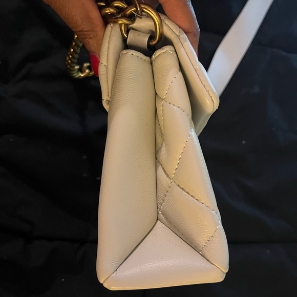 NWT! Kurt Geiger Brixton Lock Bag. (Natural) Duster included. Very classy! - Picture 3 of 8
